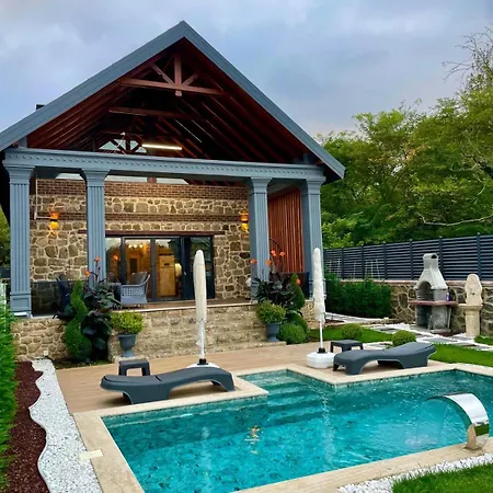 Villa Stone *