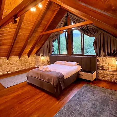 Villa Stone
